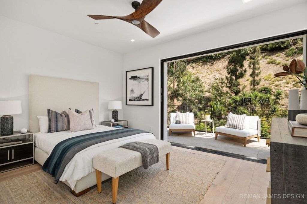 Angelo Modern Mansion Second Bedroom