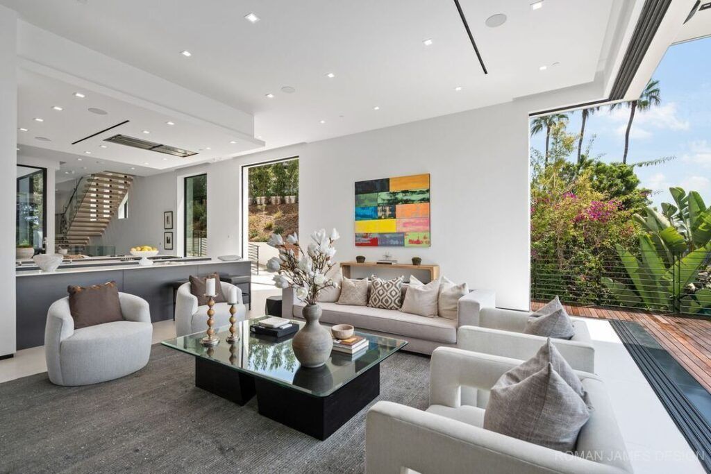 Angelo Modern Mansion Living room with artwork