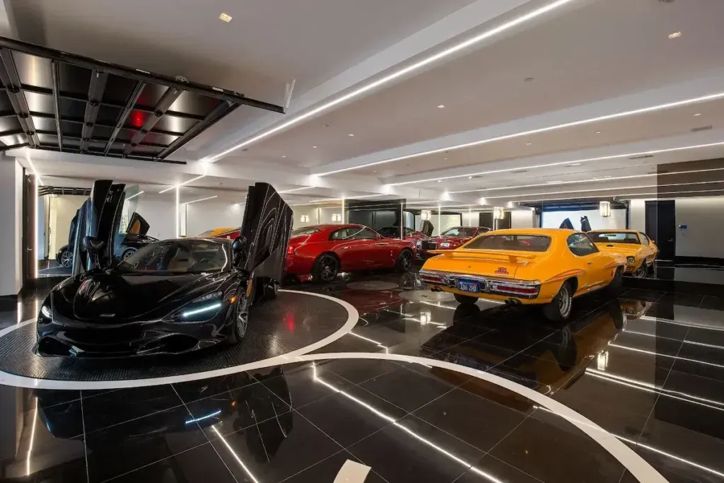 Alpine Mansion garage
