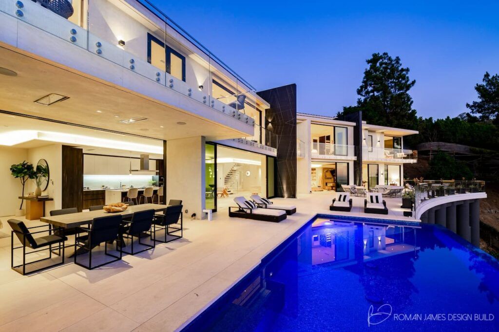 Stradella Los Angeles Mansion at night