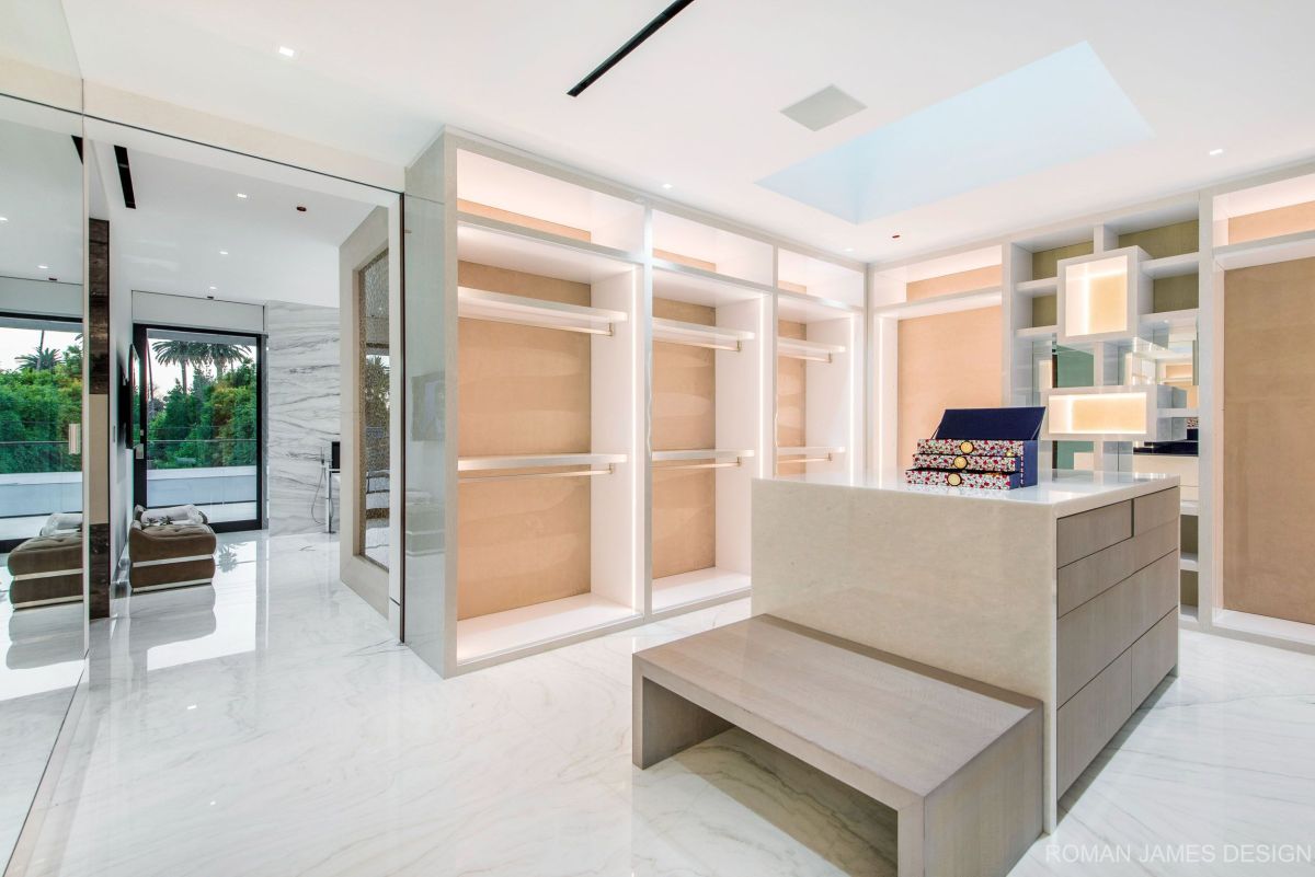 Canon Drive Modern Mansion